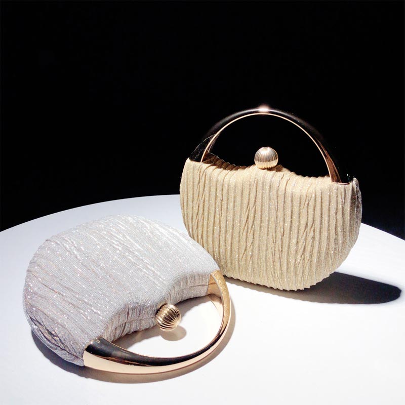 Klaasina — clutch in klein formaat