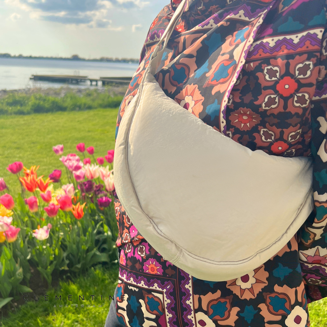 Femke — schoudertas met korte draagband