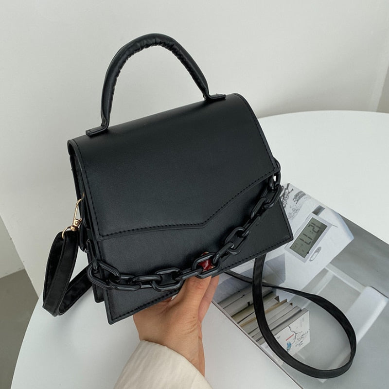 Reina — handtas met magneetsluiting