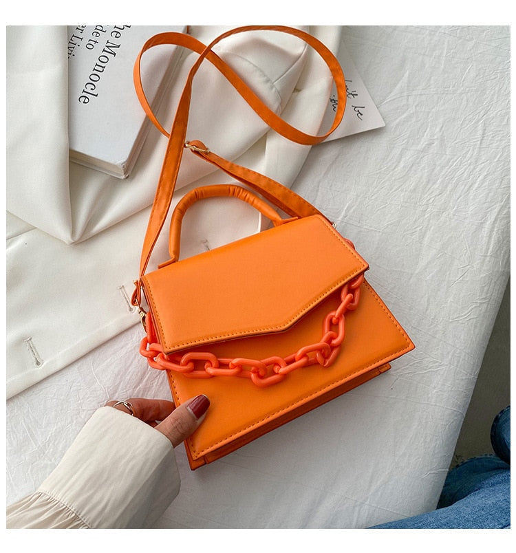 Reina — handtas met magneetsluiting