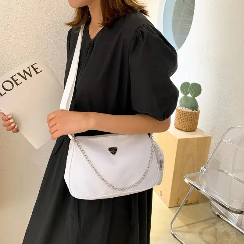 Charlotte — crossbodytas in compact model