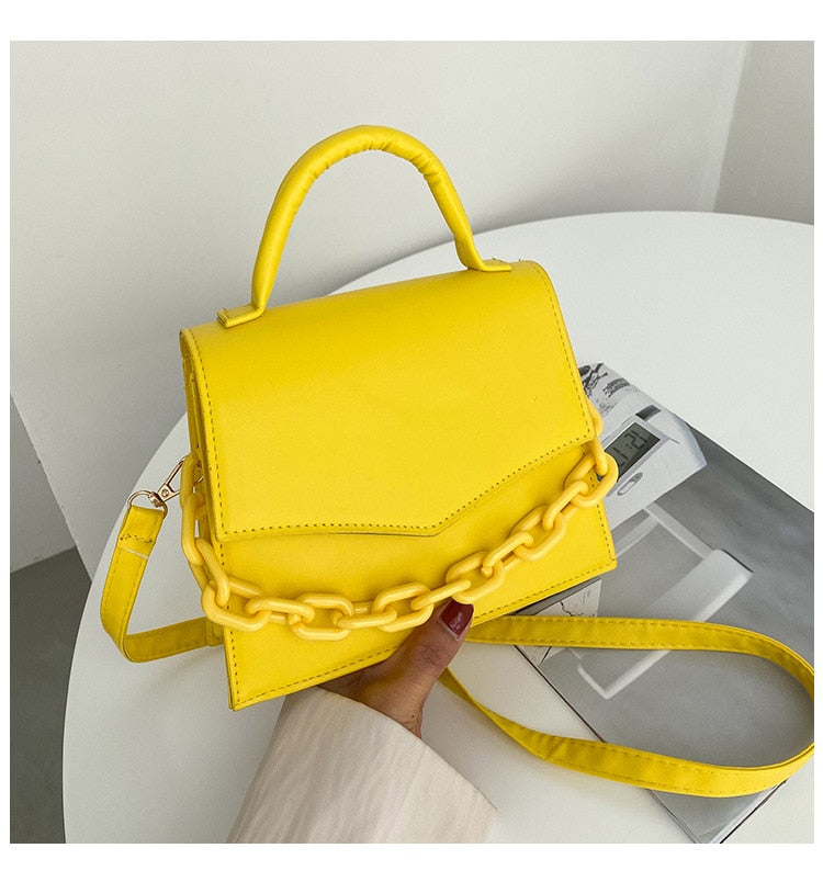 Reina — handtas met magneetsluiting