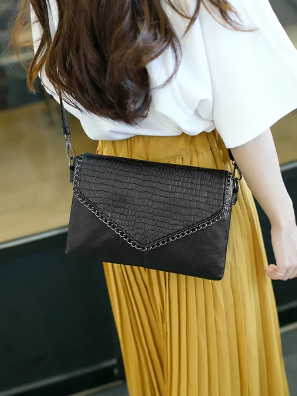 Alida — clutch